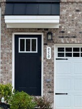 953 Woods Chapel Rd in Sugar Hill, GA - Building Photo - Building Photo