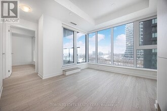 1 Quarrington Lane in North York, ON - Building Photo - Building Photo