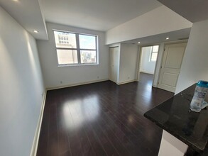 101 E Flagler St, Unit 504 in Miami, FL - Building Photo - Building Photo
