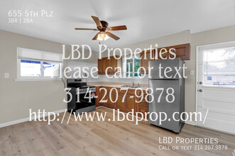 655 5th Plaza in Florissant, MO - Building Photo - Building Photo