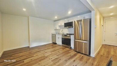 7356-7334 34th Ave NE in Seattle, WA - Building Photo - Building Photo