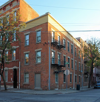 1700 Elm St in Cincinnati, OH - Building Photo