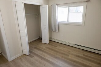 Merante Manor in Calgary, AB - Building Photo - Building Photo
