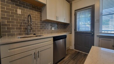 1007 Art Hill Pl in St. Louis, MO - Building Photo - Building Photo