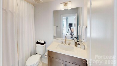 3606 S Tryon St in Charlotte, NC - Building Photo - Building Photo