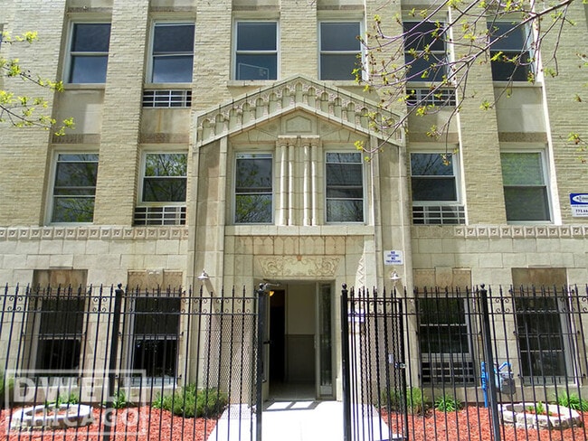 1840 N Humboldt Blvd, Unit 304 in Chicago, IL - Building Photo - Building Photo