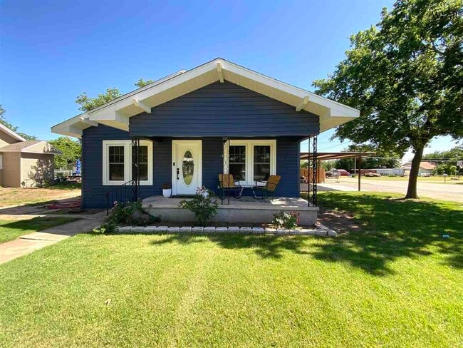 property at 311 W Alameda St
