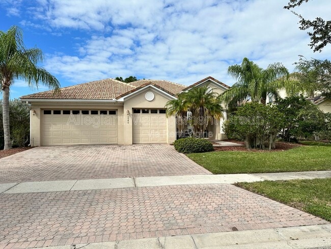 property at 3544 Somerset Cir