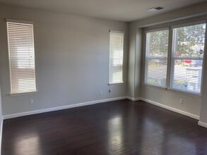 3128 Village Plaza Dr in Roseville, CA - Building Photo - Building Photo