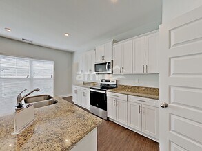 5520 Central Grove Sq in Nashville, TN - Building Photo - Building Photo