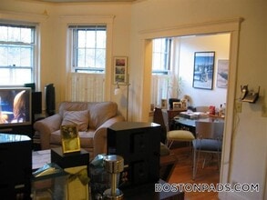 137 Park Dr, Unit 8 in Boston, MA - Building Photo - Building Photo