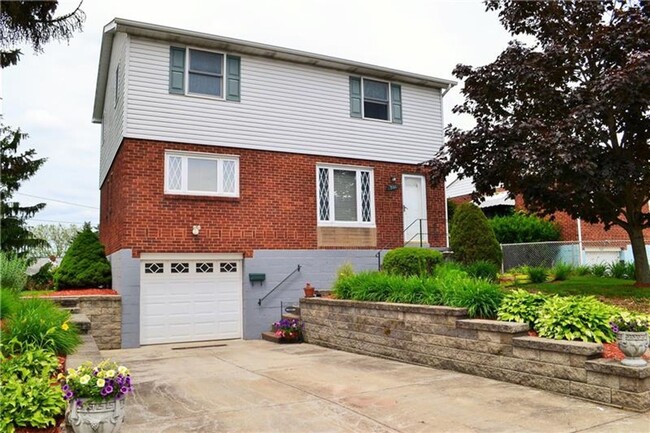 property at 301 Meadowlark Ln