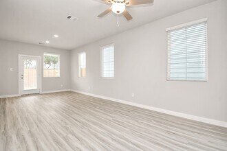 17129 White Acer Wy in Houston, TX - Foto de edificio - Building Photo