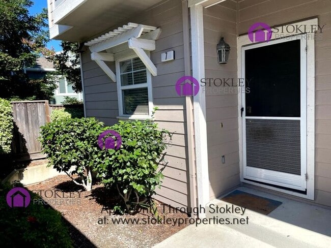 property at 7 Ashford Pl