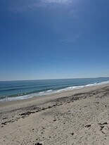 254 Gurnet Rd in Duxbury, MA - Building Photo