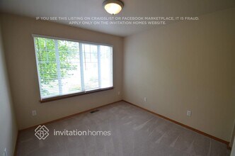 13016 73rd Ave Ct E in Puyallup, WA - Foto de edificio - Building Photo