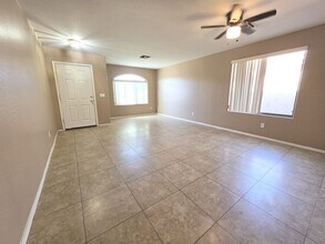 3792 W Santa Cruz Ave in San Tan Valley, AZ - Building Photo - Building Photo