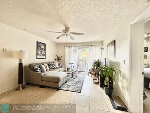 9088 W Atlantic Blvd in Coral Springs, FL - Building Photo - Building Photo