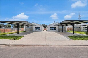 11 Oriole Rd in Weslaco, TX - Building Photo