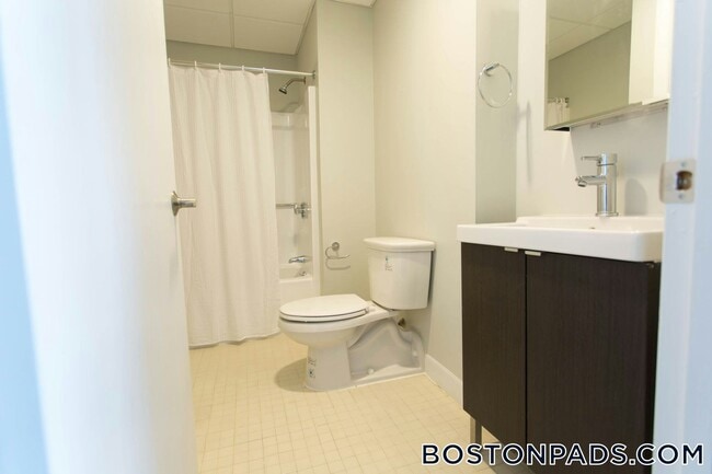 507 Main St, Unit 1102 in Worcester, MA - Foto de edificio - Building Photo