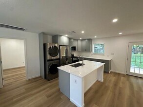 2902 Spring Cir in Austin, TX - Building Photo - Building Photo