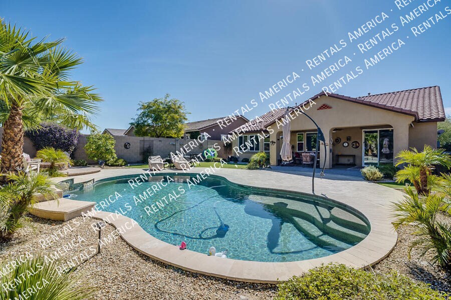 21054 W Saide Ct in Buckeye, AZ - Building Photo
