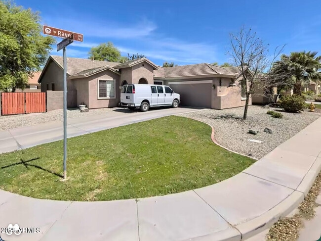property at 162 W Raven Dr