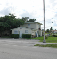 3740 W. Hallandale Beach Blvd. in Hollywood, FL - Building Photo - Building Photo