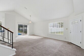 2542 Davenport Cir in Kissimmee, FL - Foto de edificio - Building Photo