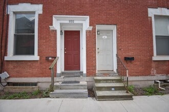 301 S Main St in Jersey Shore, PA - Foto de edificio - Building Photo