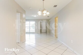 6891 NW 25th Ct in Sunrise, FL - Building Photo - Building Photo