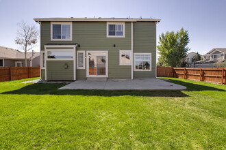 19079 E Downy Creek Pl in Parker, CO - Building Photo - Building Photo