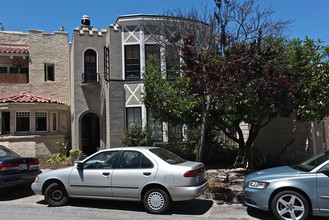 1065-67 Ashbury St in San Francisco, CA - Building Photo - Building Photo