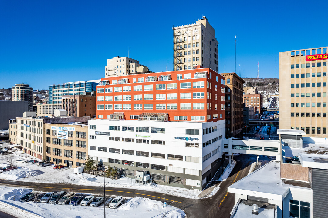 The Harbours in Duluth, MN - Foto de edificio