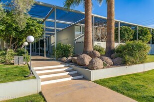 4411 N 40th St in Phoenix, AZ - Building Photo