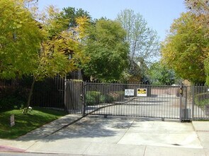 415 S Orange Ave in Monterey Park, CA - Building Photo - Building Photo