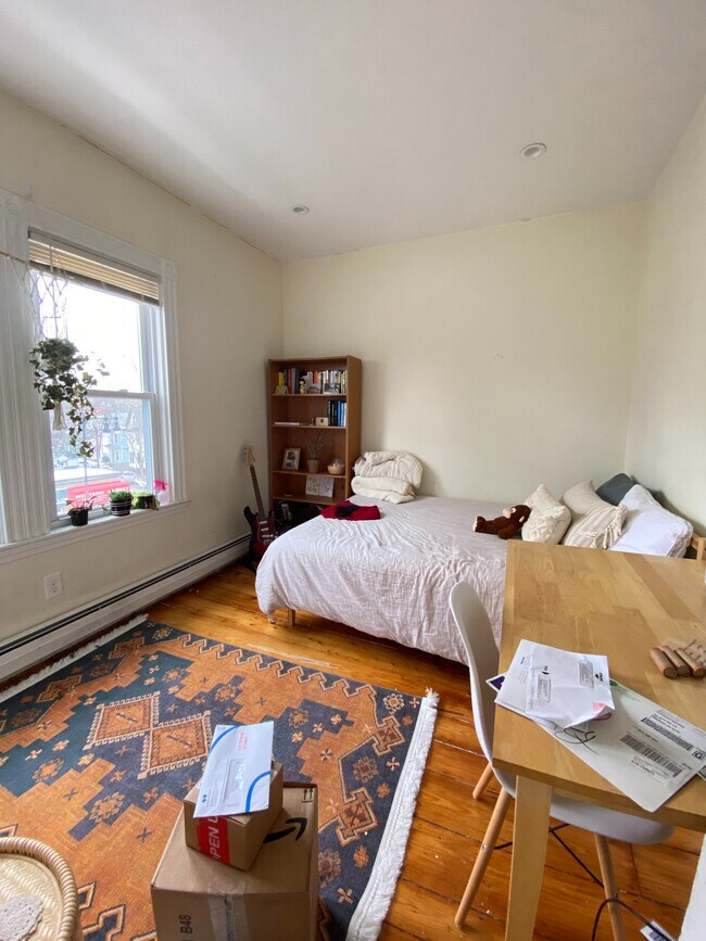 8 Hingham St in Cambridge, MA - Building Photo - Building Photo