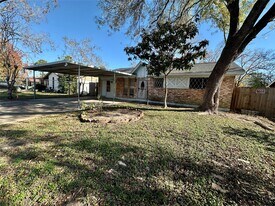 9834 Denning Dr in Houston, TX - Building Photo