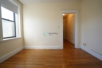 1152 Commonwealth Ave in Boston, MA - Building Photo - Building Photo