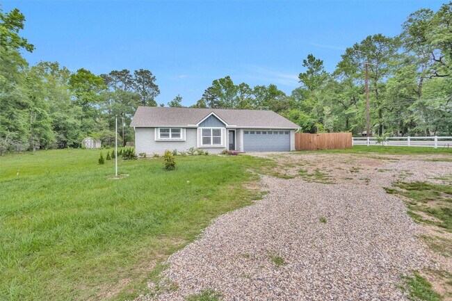 3600 W Davis St in Conroe, TX - Building Photo - Building Photo