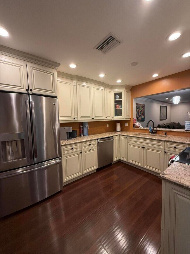 85 Pelican Pointe Dr in Delray Beach, FL - Building Photo - Building Photo