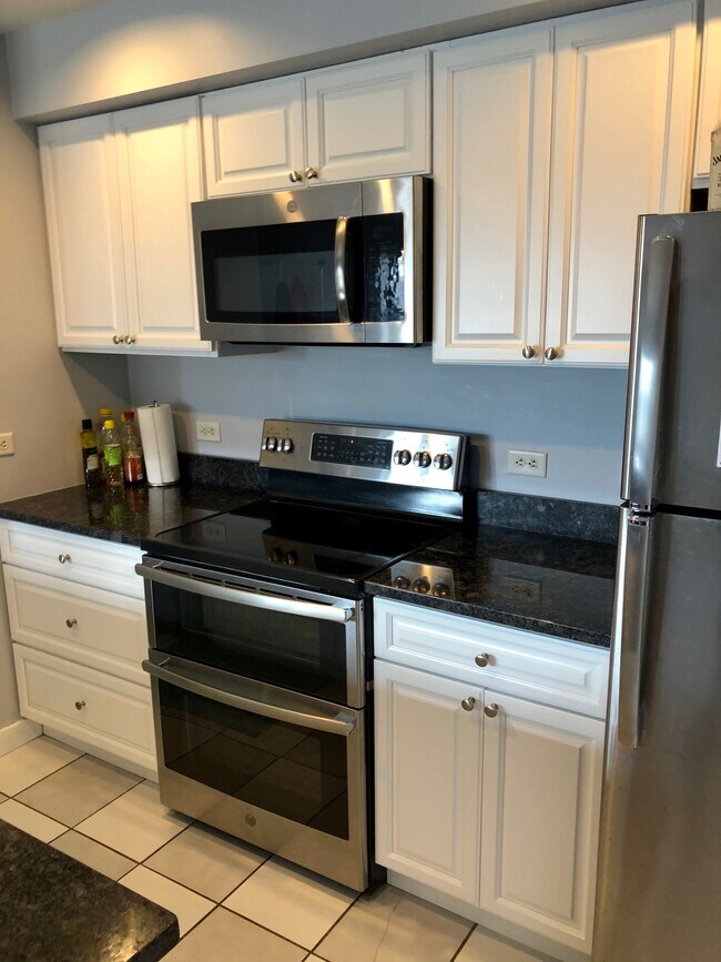 534 Commonwealth Ave, Unit 6C in Boston, MA - Building Photo - Building Photo