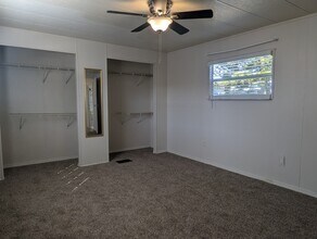 131 Pioneer Ln in Valrico, FL - Building Photo - Building Photo