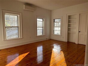 463 N Main St in Wallingford, CT - Building Photo - Building Photo
