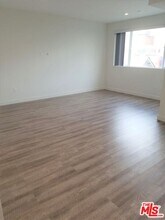 744 Hartford Ave in Los Angeles, CA - Building Photo - Building Photo