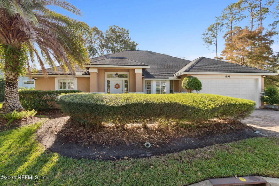 1898 Blue Heron Ln in Jacksonville Beach, FL - Building Photo