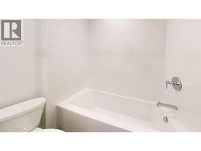 1680 E 12th Ave in Vancouver, BC - Building Photo - Building Photo