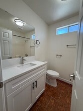 347 E 224th St in Carson, CA - Foto de edificio - Building Photo