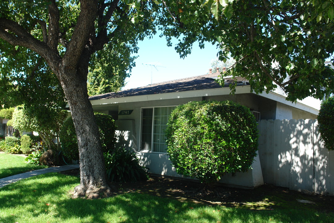 1745 De Marietta Ave in San Jose, CA - Building Photo