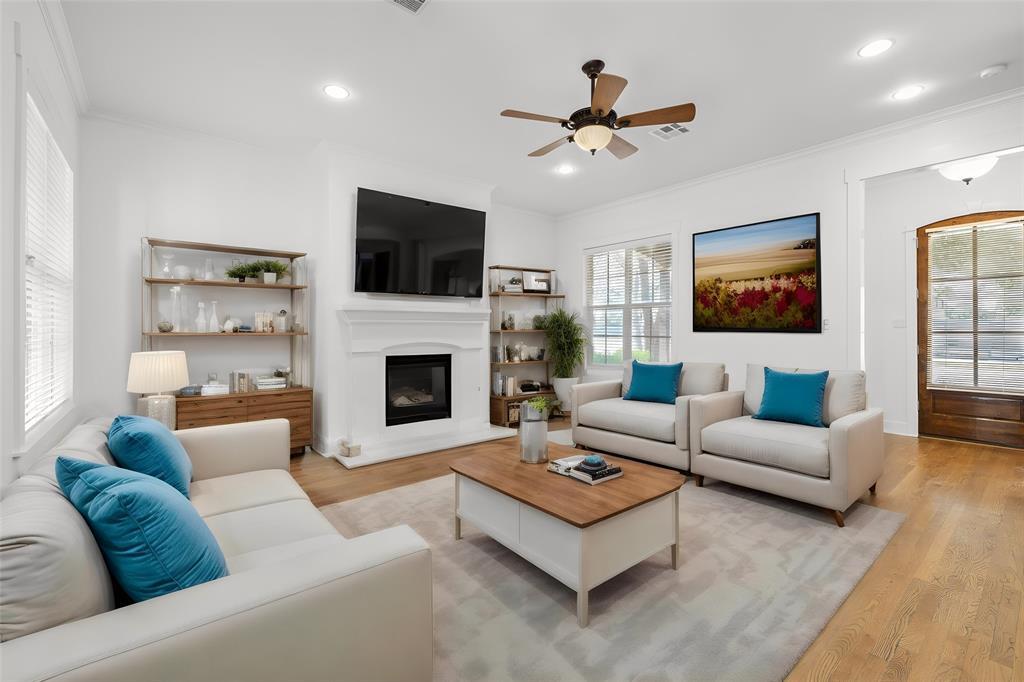 1607 Chelsea Ln in Austin, TX - Building Photo